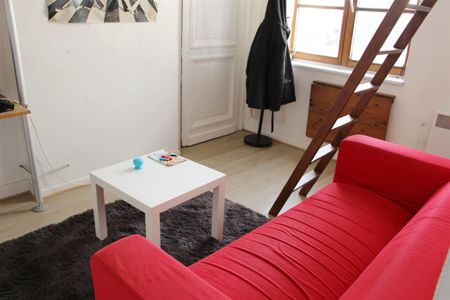 À LOUER – Studio MEUBLÉ de 22.3 m², Rue des Jardins – BOULEVARD CARNOT réf 185-001 - Photo 4