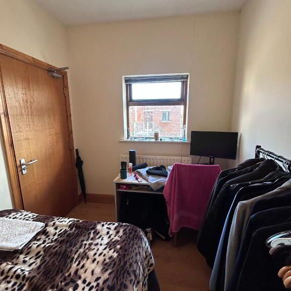 Unit 4, 100 Fitzroy Avenue, Belfast, BT7 1HX - Photo 1