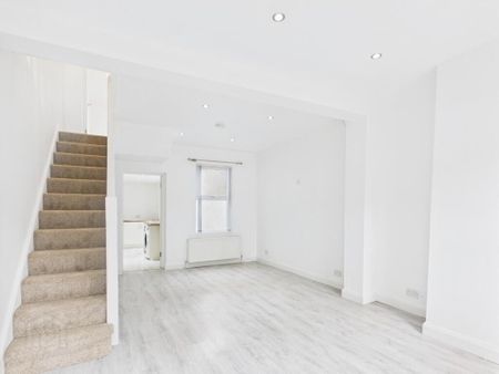 2 Lovatt Street, Belfast, BT5 5DA - Photo 4