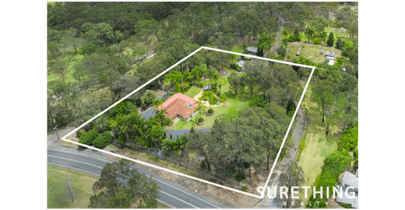 "Charming family sanctuary immersed in sun washed gardens" - Photo 4