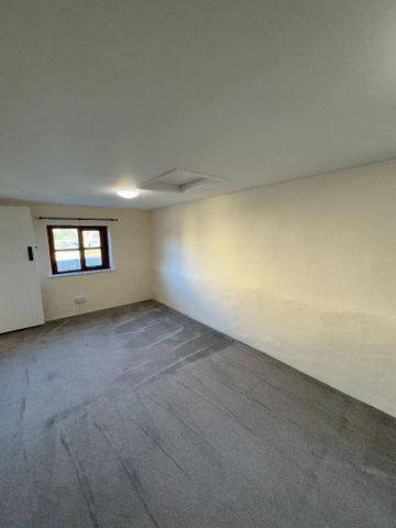 4 bedroom detached house to rent - Photo 2