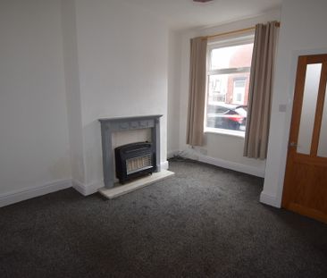 To Let 2 Bed End Terraced House - Photo 1