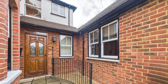 Finchampstead Road, Wokingham Finchampstead Road, Wokingham - Photo 3