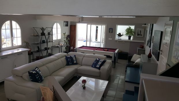 Location Maison 5 pièces 173m² CIBOURE 64500 - Photo 1