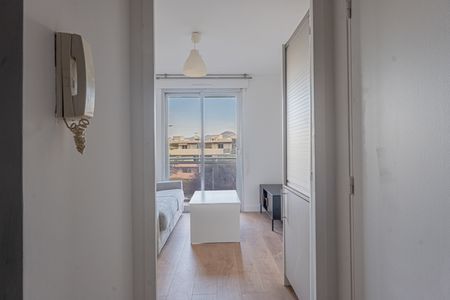 Location Appartement 1 pièce 15m² NICE 06200 - Photo 2