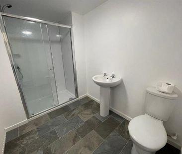 1 bedroom in a house share to rent - Photo 6