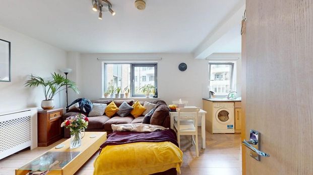 2 bedroom flat to rent - Photo 1