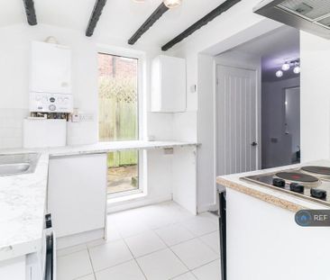 2 bedroom semi-detached house to rent - Photo 3