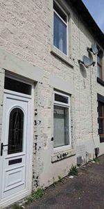 2 bed Terraced - To Let - Photo 3