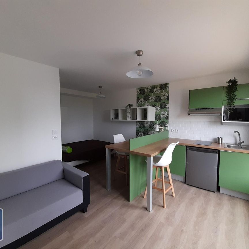 Location Appartement 1 pièce 20m² CHANGE 53810 - Photo 1