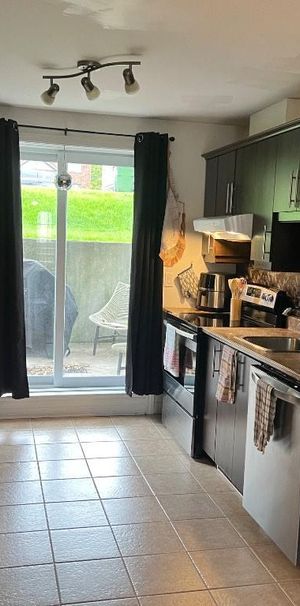 Beau 51/2 à Ville Mercier à louer - Photo 1