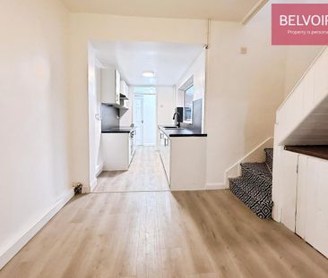 2 bedroom terraced house to rent - Photo 3