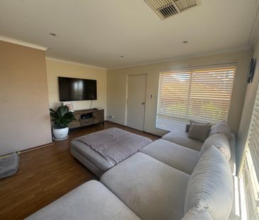 Scarborough - Photo 1