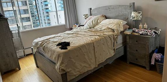 Two Bedroom with Views of English Bay - October 1st - Photo 2