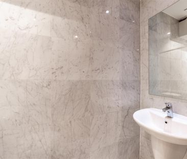 3 bed apartment to rent in Grainger Street, City Centre, NE1 - Photo 4