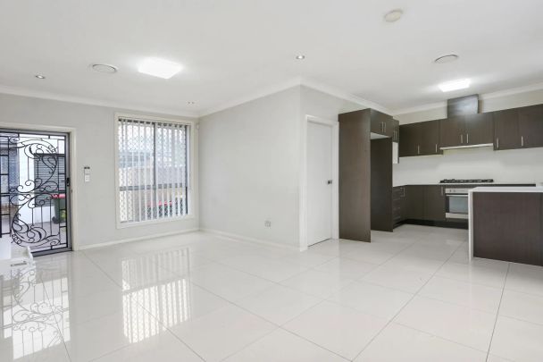 3 Bedroom Villa in the Heart of Doonside - Photo 1