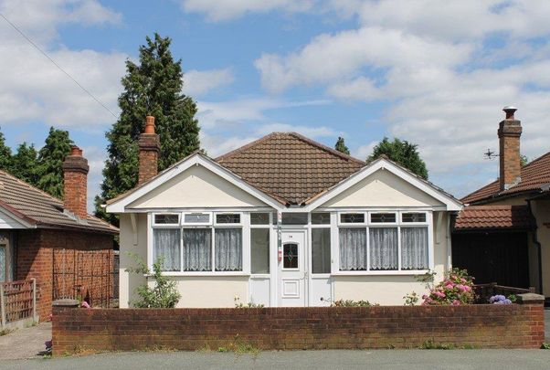 2 bedroom bungalow to rent - Photo 1