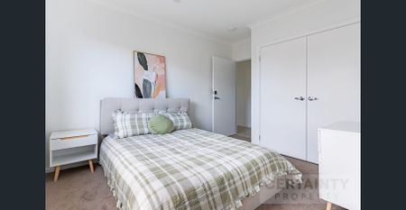 For Lease – Fully Furnished Room with Private Ensuite - Photo 4