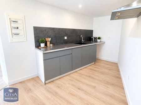 Location Maison 3 pièces 111m² LOUDUN 86200 - Photo 5