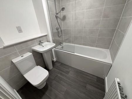 2 bedroom flat to rent - Photo 4