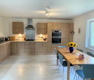 4 bedroom house to rent - Photo 2