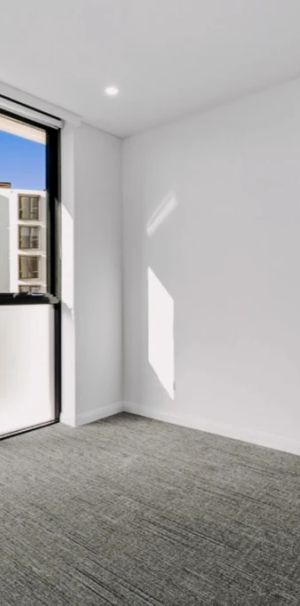 5 Joynton Avenue, Sydney - Photo 1