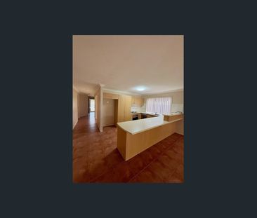 Charming Family Home for Lease in Collingwood Park - Photo 6