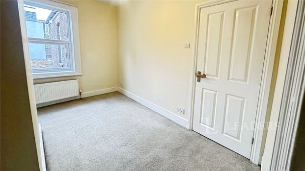 3 bedroom house to rent Tennyson Road, Luton, LU1 - Photo 1