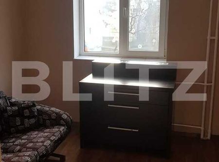 Oportunitate! 3 camere, intermediar, orientare sudica, 37mp, zona Politia Rutiera - Fotografie 3