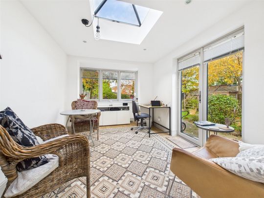 Halliford Road, Sunbury-On-Thames, TW16 - Photo 1