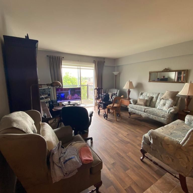 Logement 4 1/2 (50 ans et plus) - Photo 1