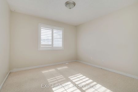 Townhouse For Lease | X8114028 - Photo 5