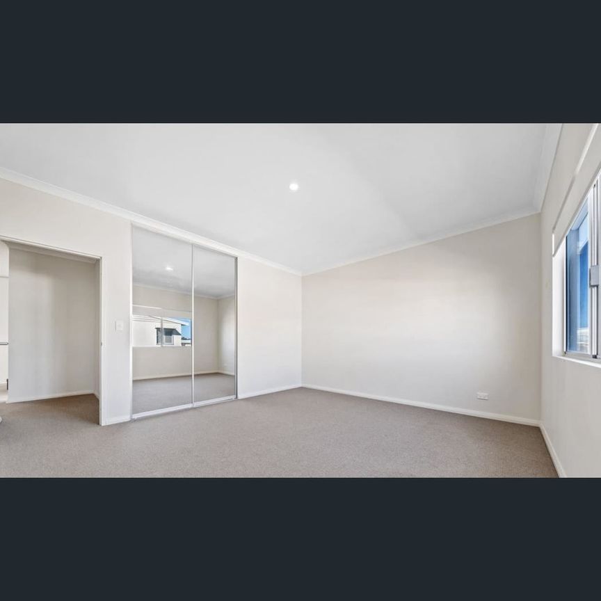 32 Emily Loop, Madeley, WA 6065 - Photo 1