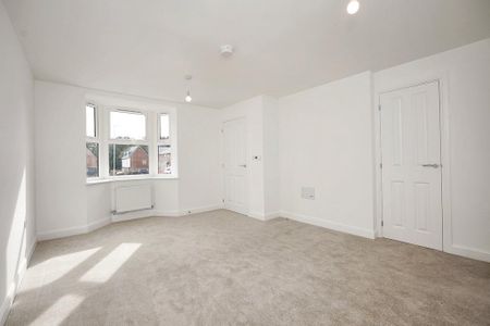 3 bedroom semi-detached house to rent - Photo 2