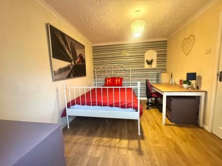 Starle Close - Photo 1