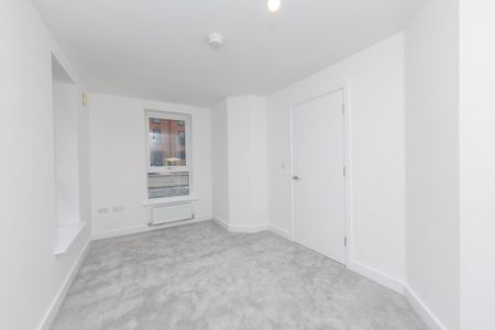 COPPER BEACH HORSFORTH LEEDS LS16 6FW - Photo 3