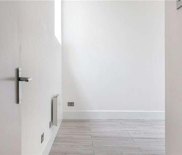 Spencer Mews, London, SW8 - Photo 6