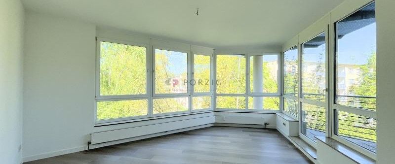 Frisch renoviert mit Balkon und Tiefgarage - Photo 1