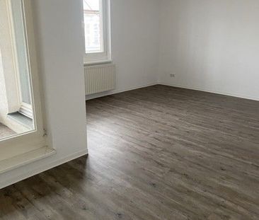 Unbedingt besichtigen - Aufzug und moderne EBK inclusive!! - Foto 1