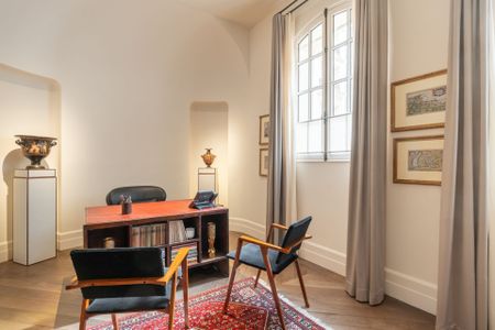 Location Appartement de luxe Paris 7 6 Pièces 232 m² - Photo 5
