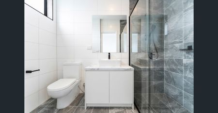 **RECEIVE ONE MONTH’S FREE RENT, ASK US HOW! Modern 2-Bedroom Townhome for Lease in Sydenham - Photo 5