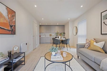 2 Bedroom Apt, Lady Pirrie House - Photo 5