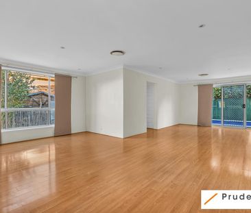 Spacious Family Home - Photo 2