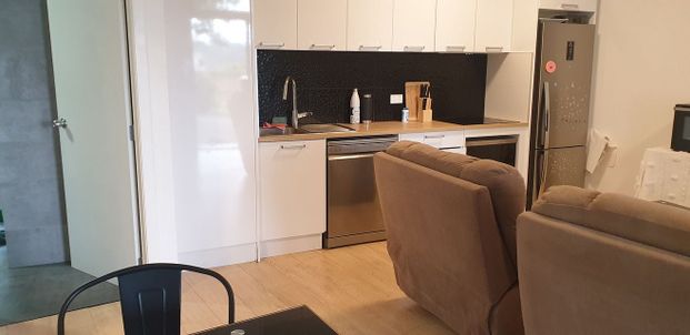 Fully Furnished 1 Bedroom - Bayview - Photo 1