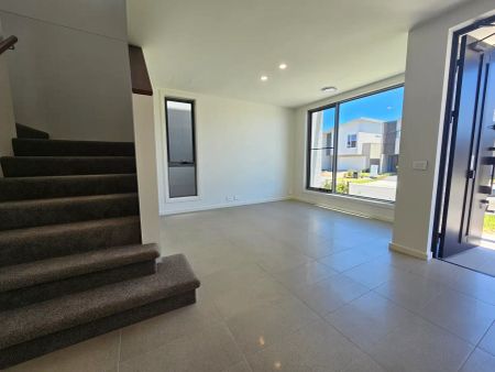 “Immaculate Four Bedroom Quality Family Home” - Photo 3