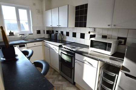 Maplin Park, Langley, Berkshire,SL3 - Photo 5