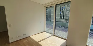 2 - Zimmer Wohnung 51 m² im TrIIIple Tower 3. Bezirk mit 16 m² Balkon & Dach-Pool - Photo 2