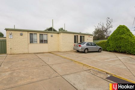 Single Level 2 Bedroom Unit - Photo 2