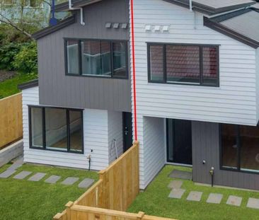 Rare layout 3 Bedroom 3 ensuite bathroom townhouse - Photo 5