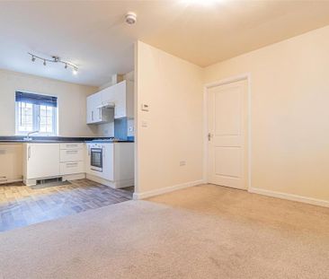 1 bedroom coach house to rent - Photo 6